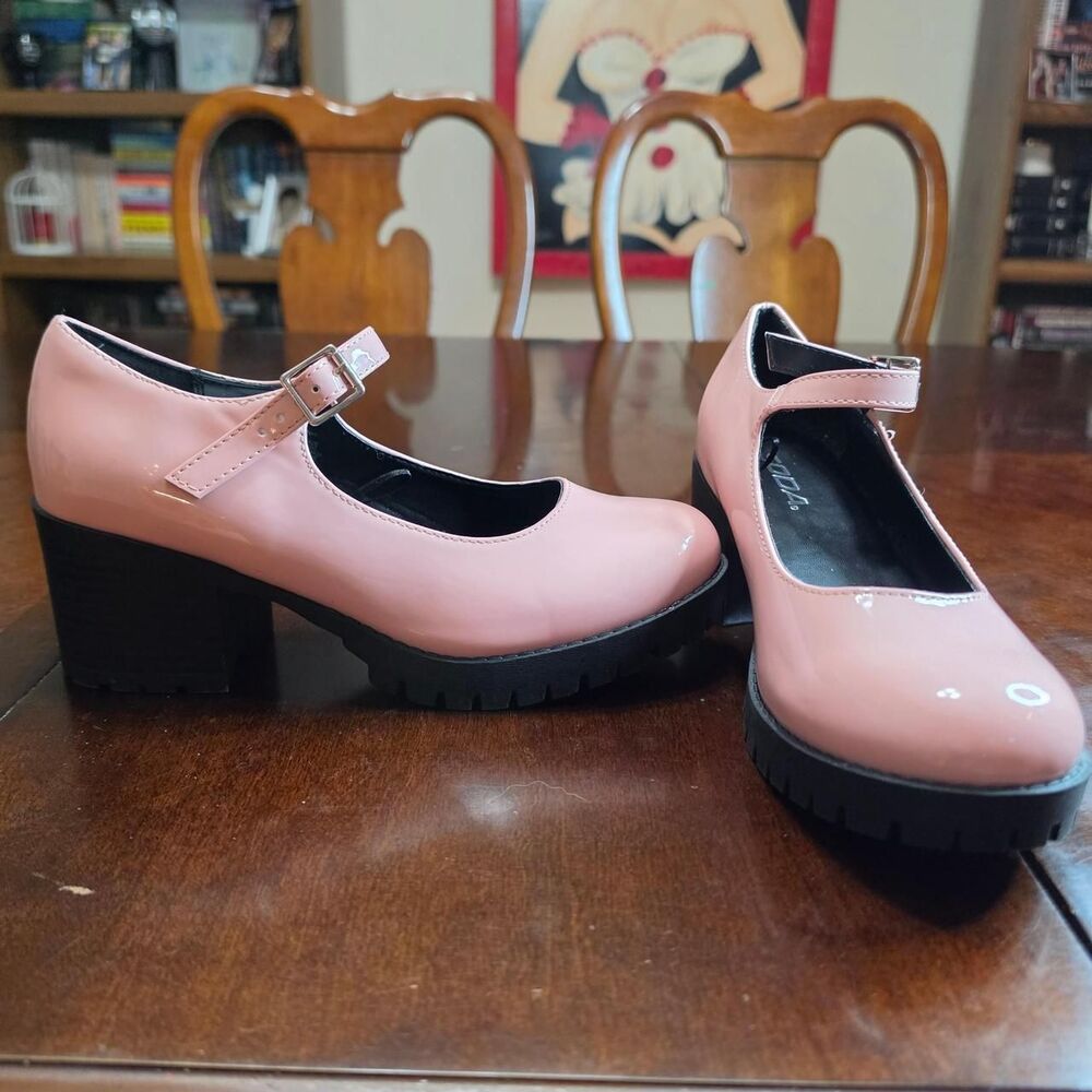 Unbranded Women's Pink and Black Courts